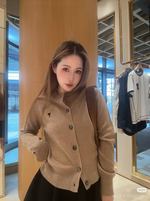 Ami de Coeur 圆领开衫